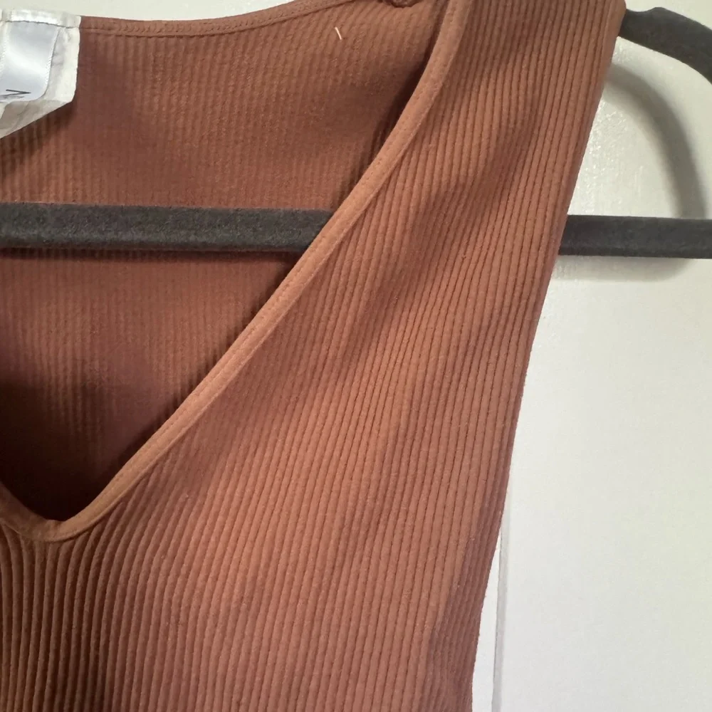 Brown Ribbed Top - Picture 2 of 4